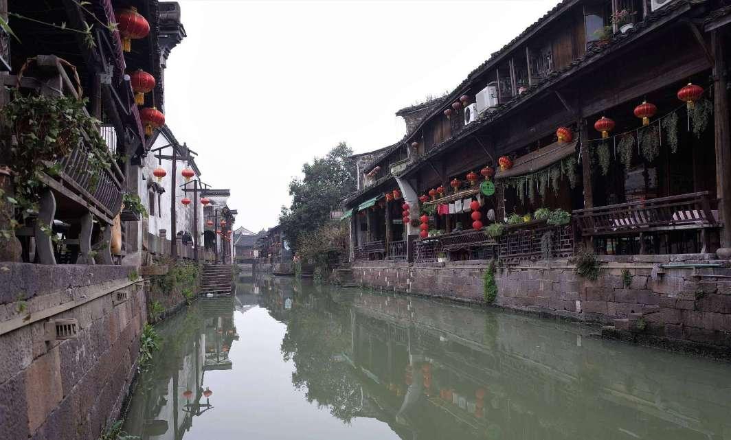 安全提示丨火场逃生“六不要”